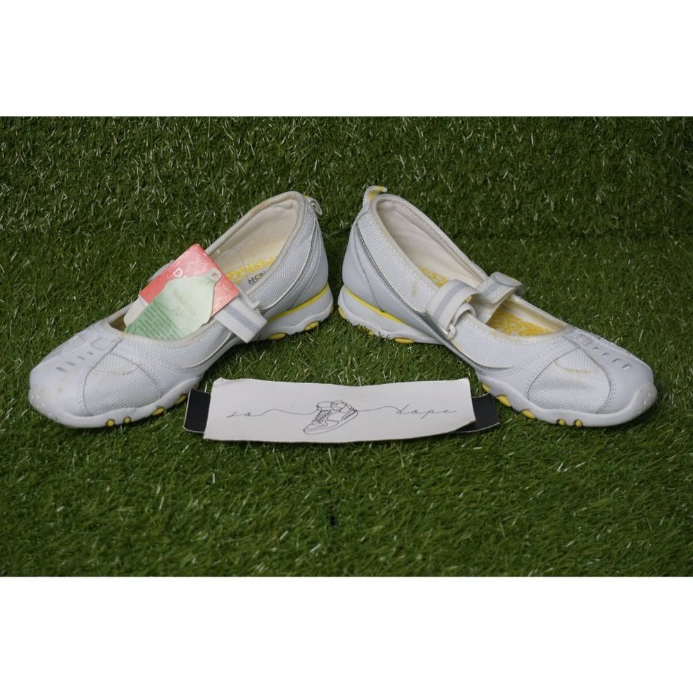 Danskin Now Leather White Flats - Women's 7 - Picture 5 of 8